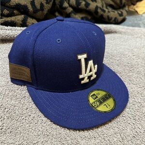 New Era 7 3/8 fitted LA Dodgers cap. Excellent condition